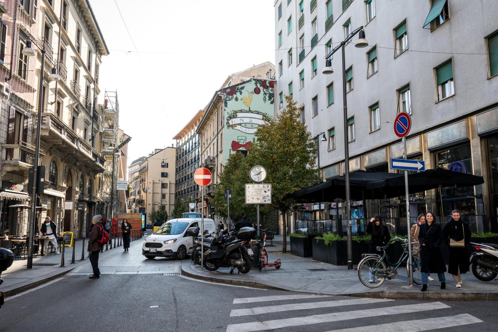 Shortmi Garibaldi, Milan
